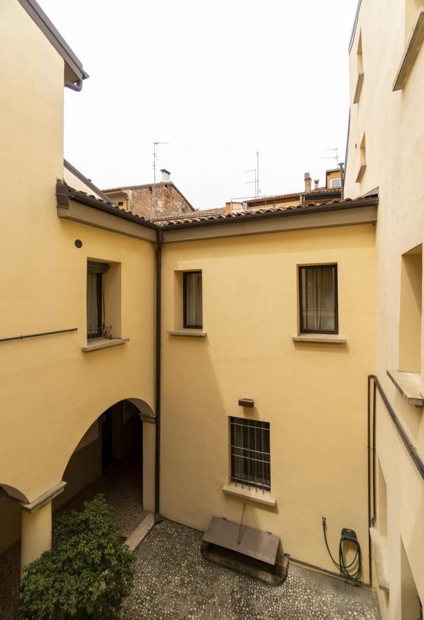 Broccaindosso 33 - Appartamento Nel Centro Storico Bologna Buitenkant foto
